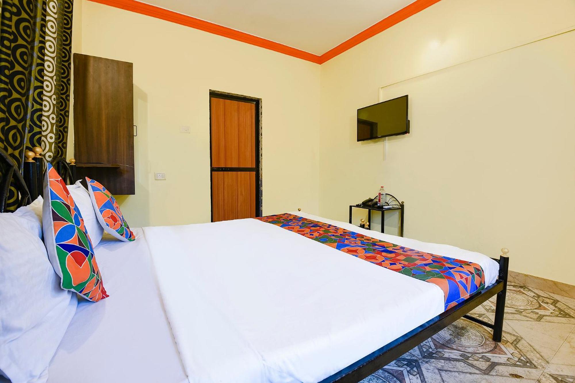 Fabhotel Joaquim Beachside Resort - Nr Tito'S Lane, Baga Beach ภายนอก รูปภาพ