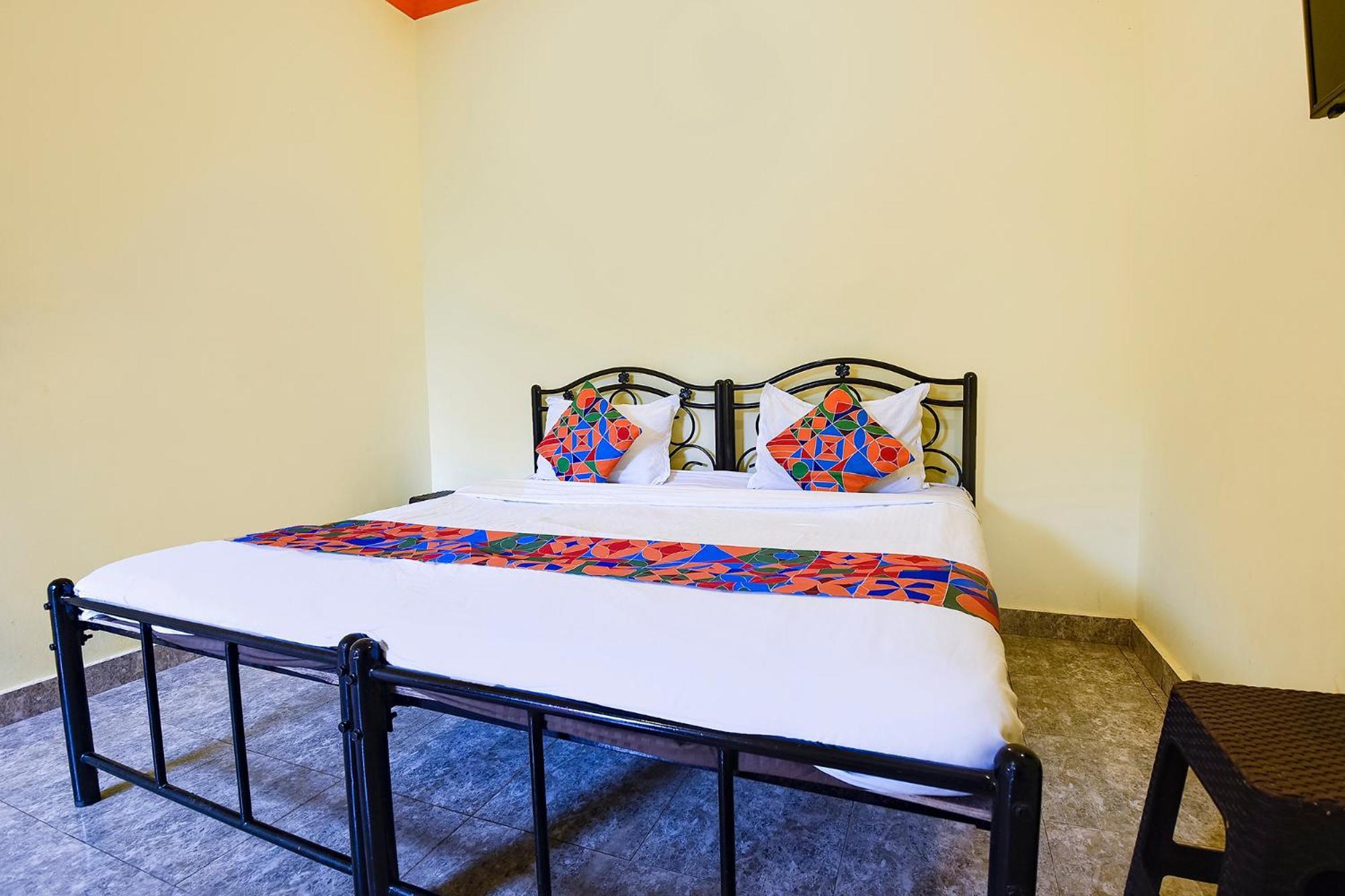 Fabhotel Joaquim Beachside Resort - Nr Tito'S Lane, Baga Beach ภายนอก รูปภาพ