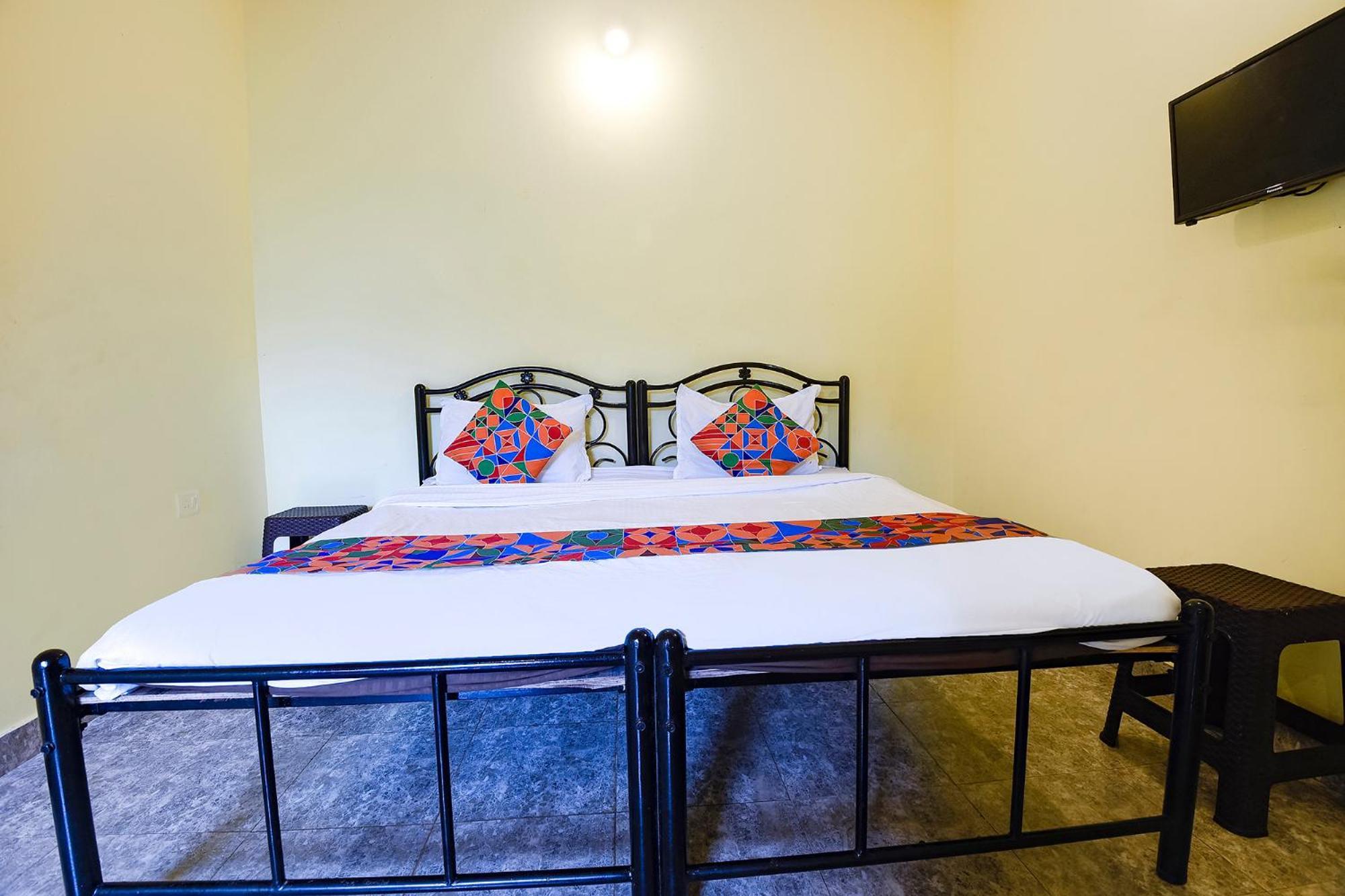 Fabhotel Joaquim Beachside Resort - Nr Tito'S Lane, Baga Beach ภายนอก รูปภาพ
