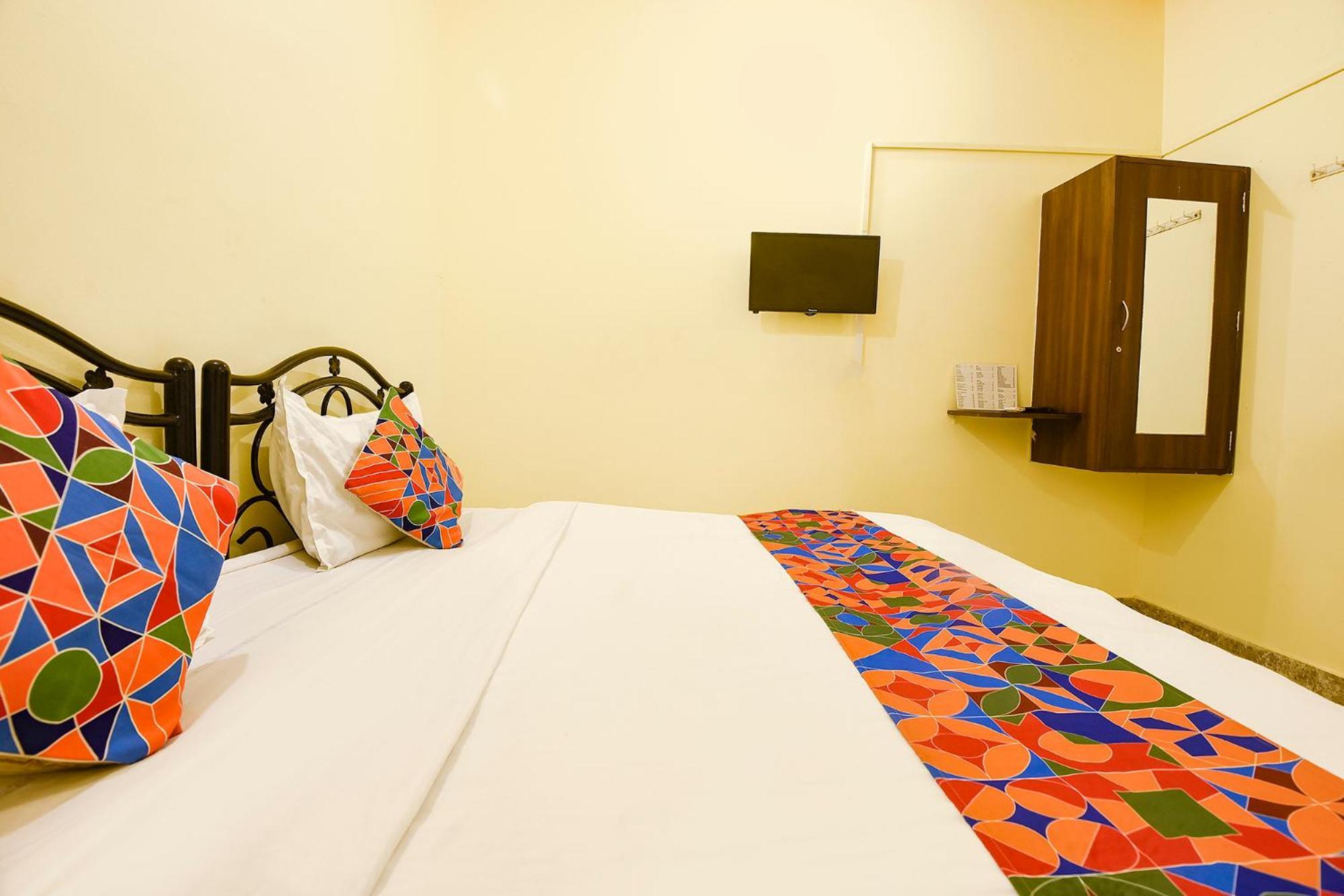 Fabhotel Joaquim Beachside Resort - Nr Tito'S Lane, Baga Beach ภายนอก รูปภาพ
