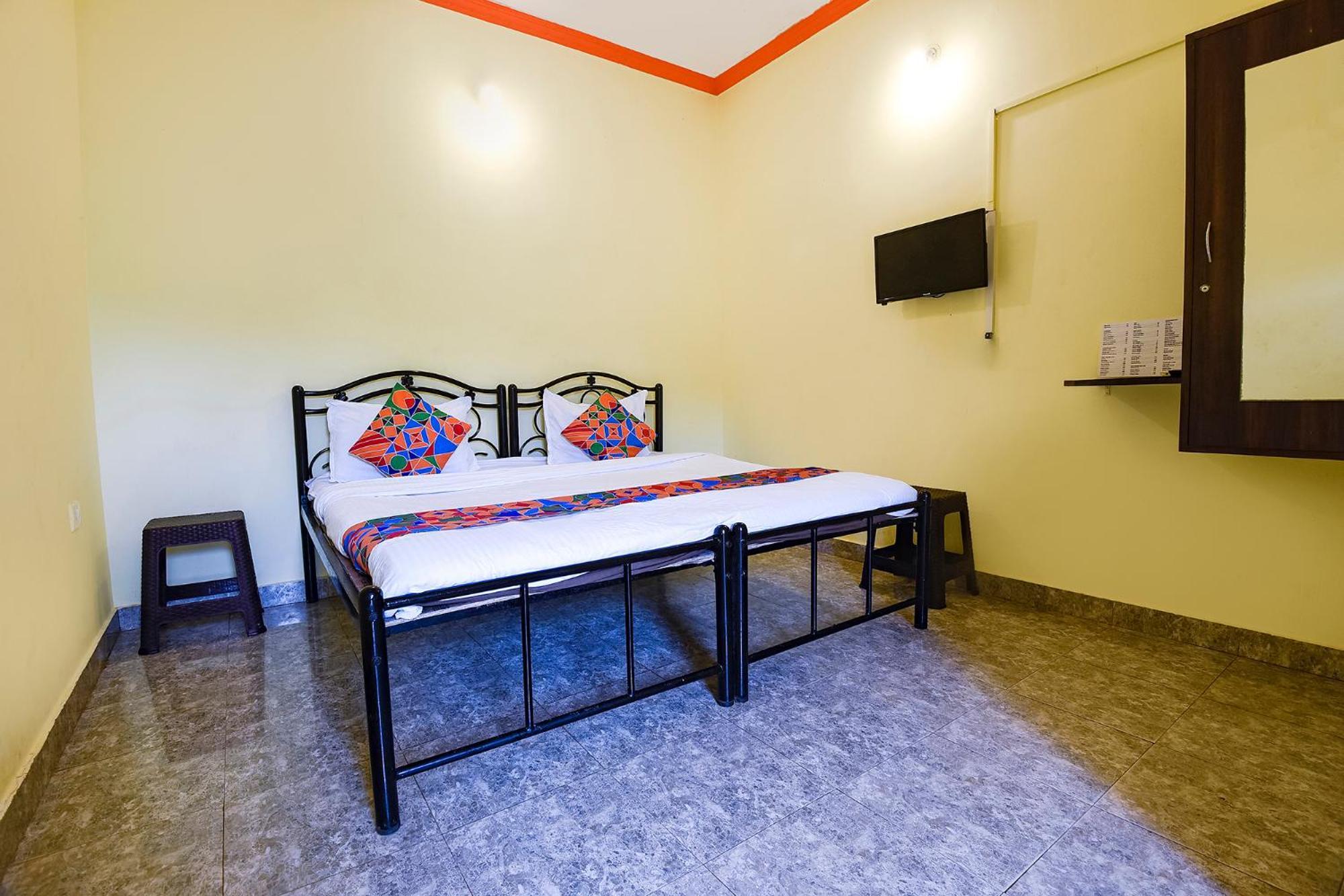Fabhotel Joaquim Beachside Resort - Nr Tito'S Lane, Baga Beach ภายนอก รูปภาพ