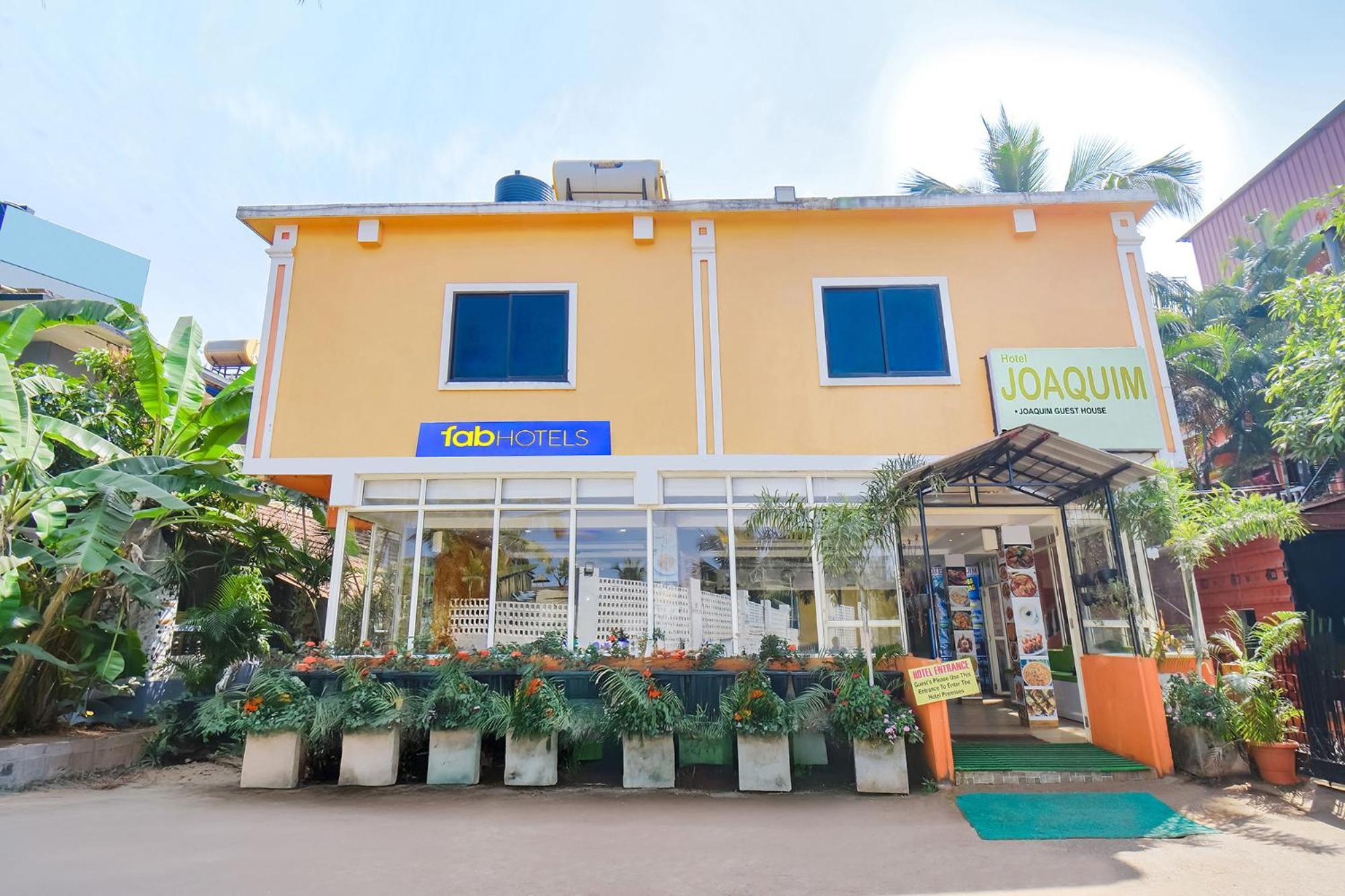 Fabhotel Joaquim Beachside Resort - Nr Tito'S Lane, Baga Beach ภายนอก รูปภาพ